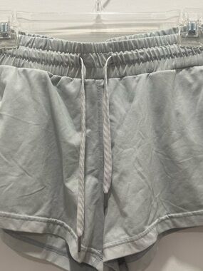 WOWIE Gray Drawstring shorts size medium polyester/spandex